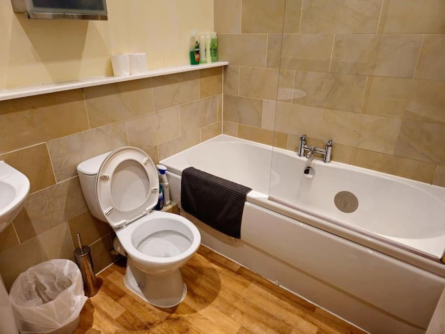 2 Bedroom Modern Stylish Apt In Glasgow City Centre Zewnętrze zdjęcie